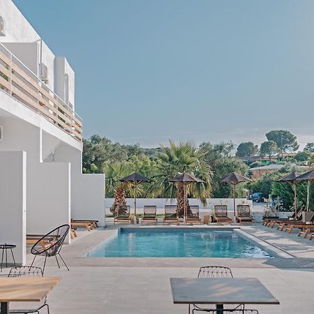 Olive Grove Suites Boutique Hotel โมไรตีกา ภายนอก รูปภาพ