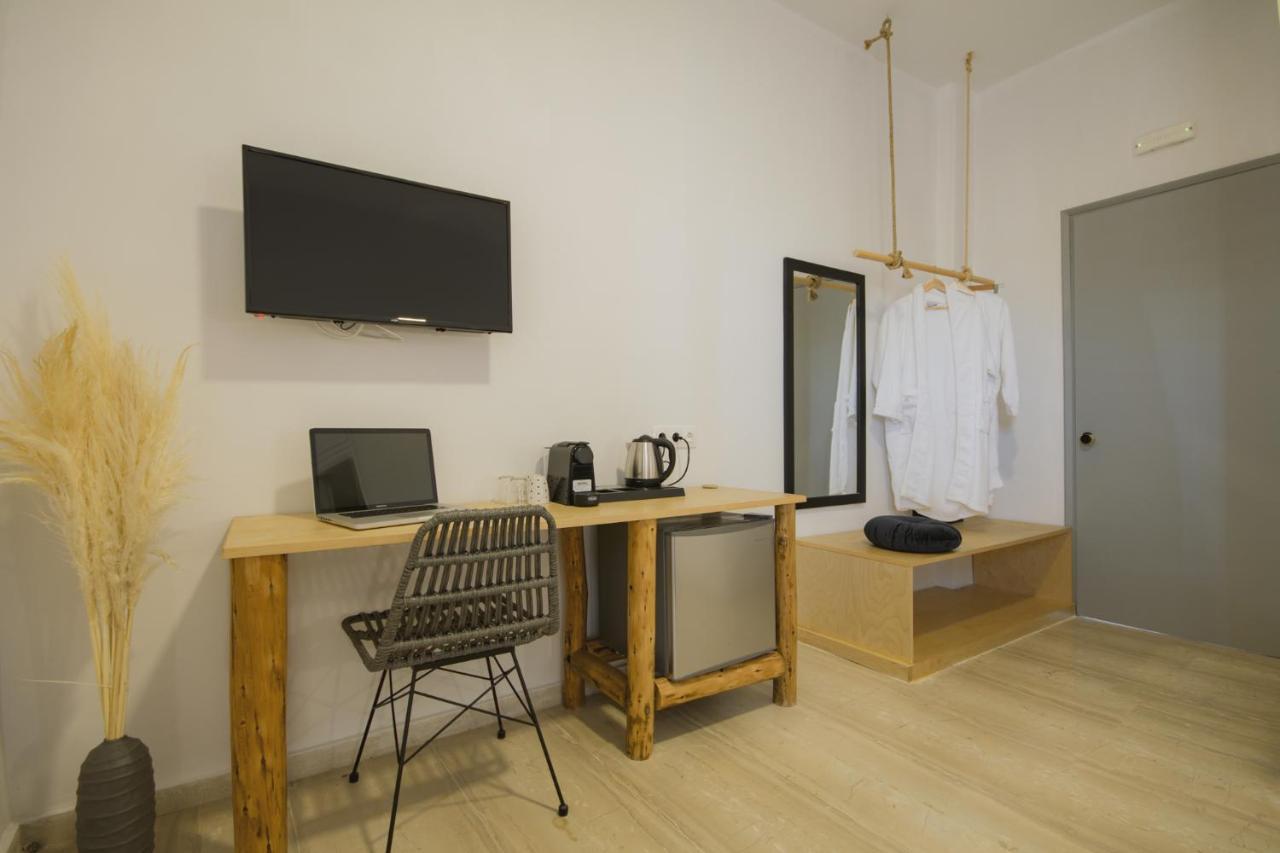 Olive Grove Suites Boutique Hotel โมไรตีกา ภายนอก รูปภาพ