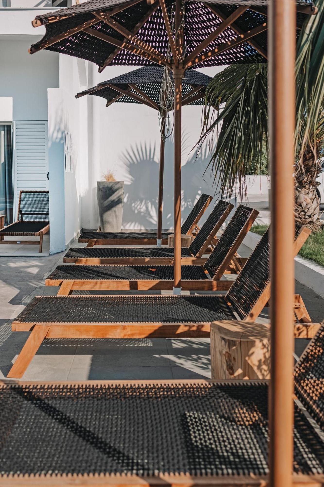 Olive Grove Suites Boutique Hotel โมไรตีกา ภายนอก รูปภาพ