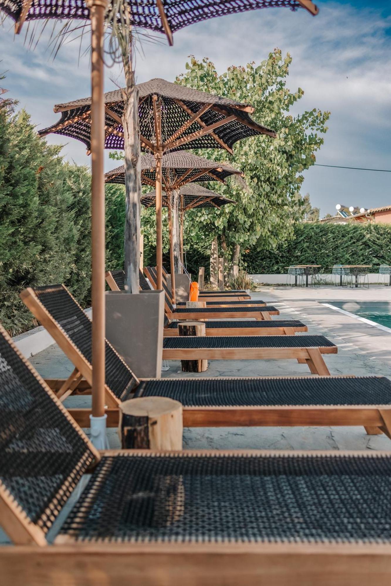 Olive Grove Suites Boutique Hotel โมไรตีกา ภายนอก รูปภาพ